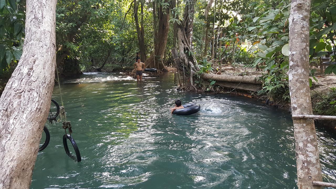 Hug Rimtharn Hotel Ban Khao Klom Exterior foto